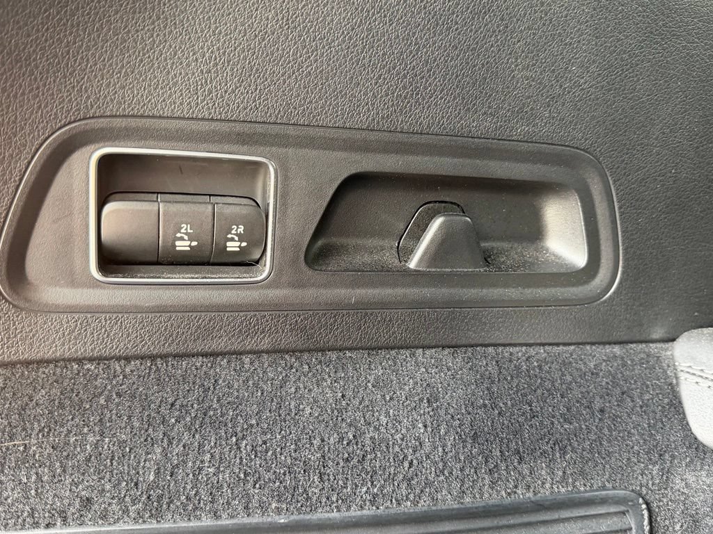 Used 2024 Mercedes-Benz GLS 580 4MATIC image 44