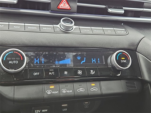 Certified 2024 Hyundai Elantra SEL image 11
