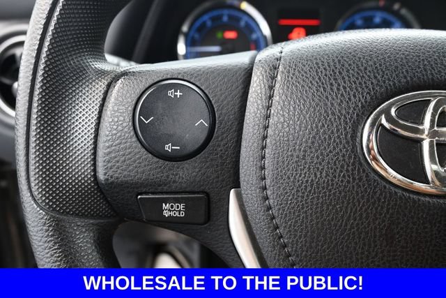 Used 2018 Toyota Corolla LE FWD image 14