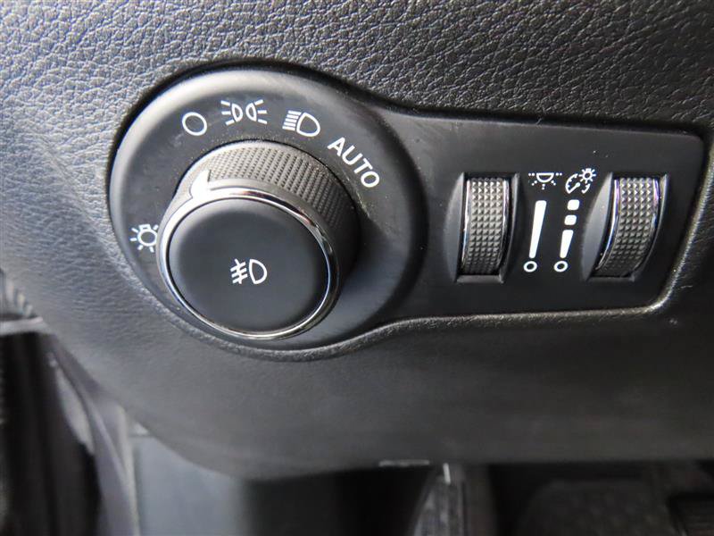 Used 2024 Jeep Compass Trailhawk AWD/4WD image 22