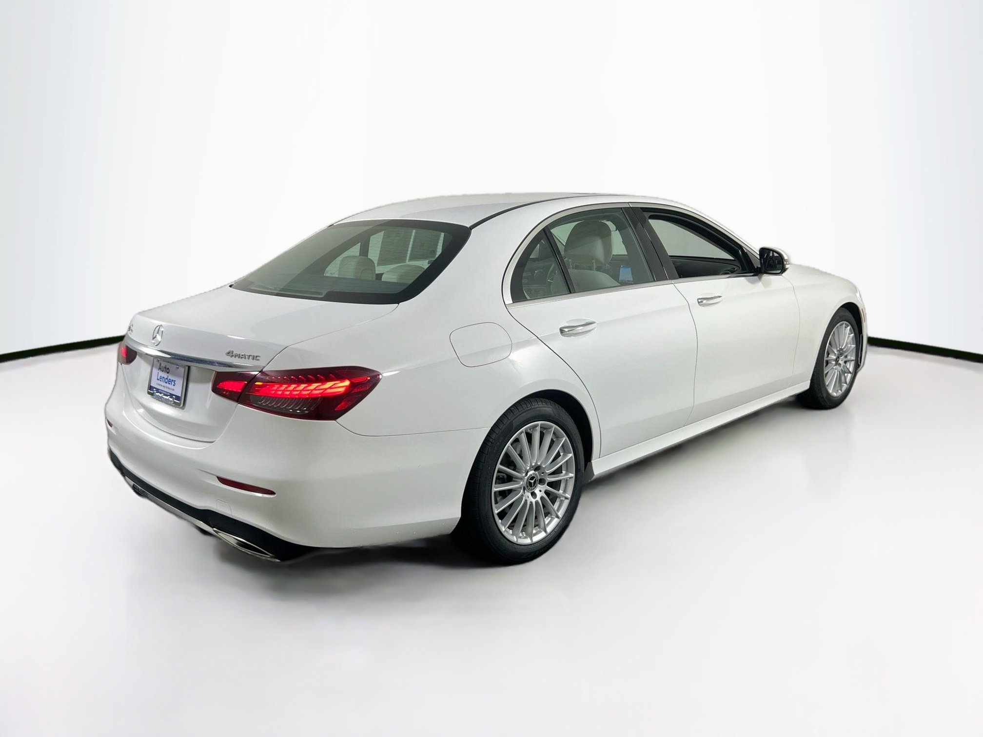 Used 2021 Mercedes-Benz E 350 4MATIC image 5