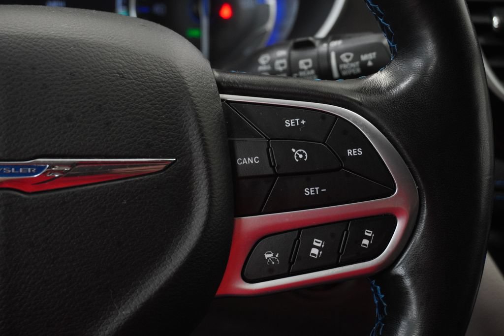 Certified 2021 Chrysler Pacifica Touring-L FWD image 38
