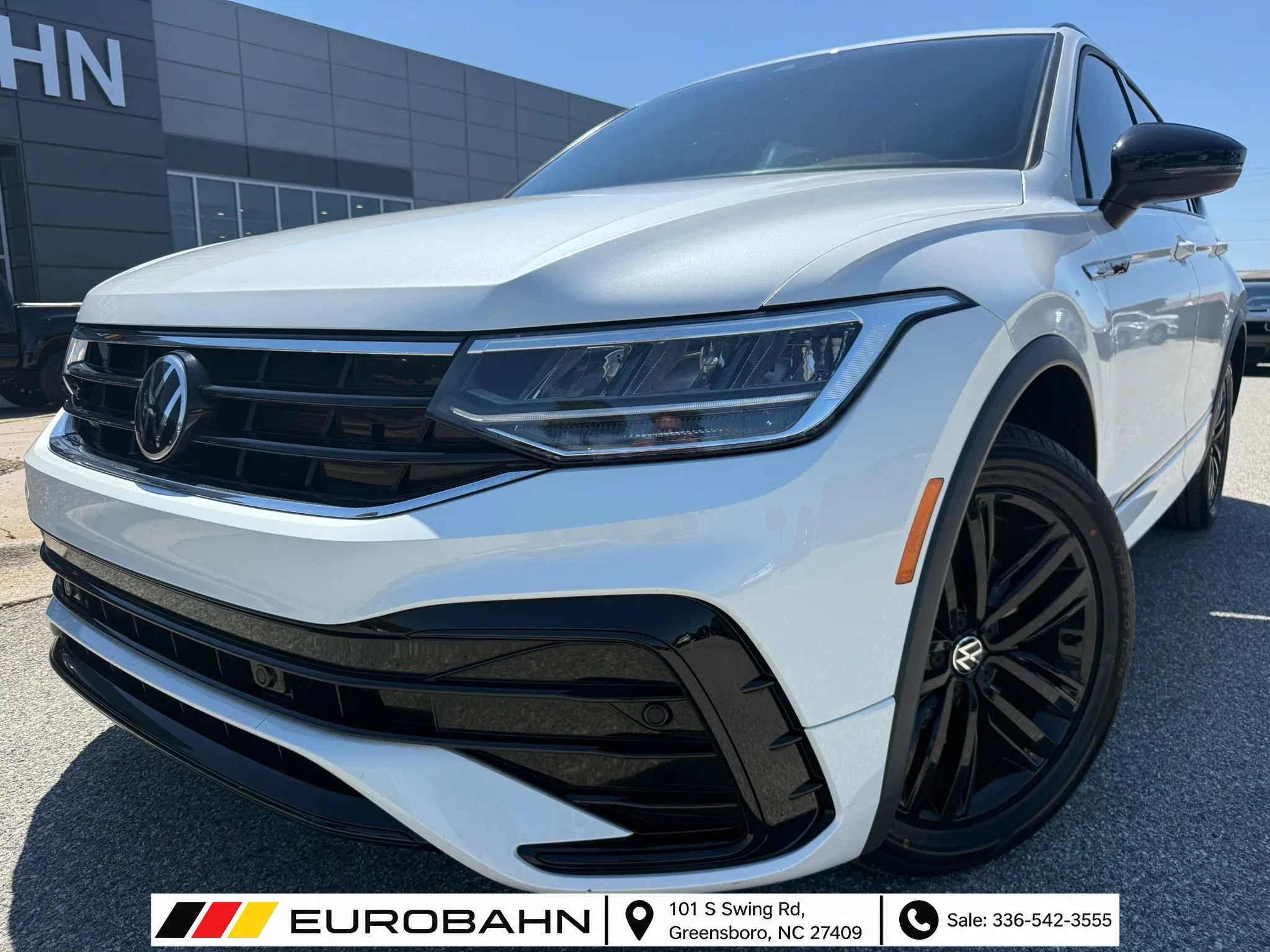 Used 2022 Volkswagen Tiguan SE R-Line FWD image 1