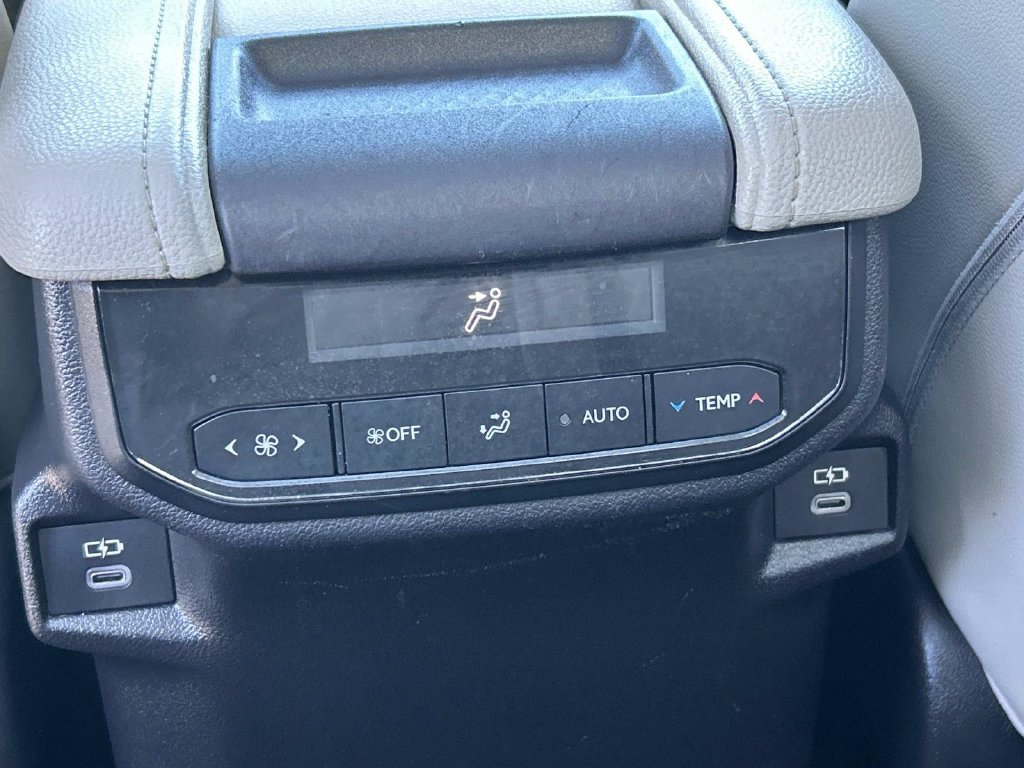 Used 2024 Toyota Grand Highlander FWD image 21