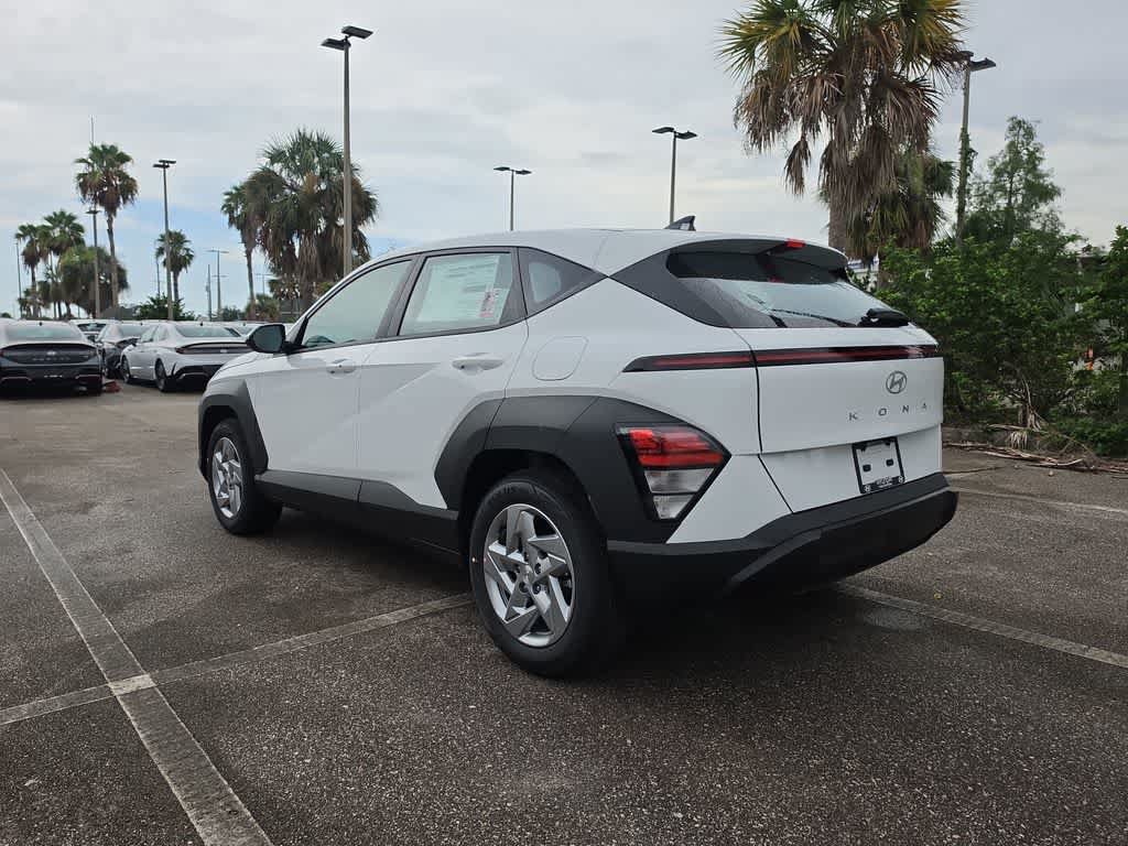 New 2027 Hyundai Kona SE FWD image 4