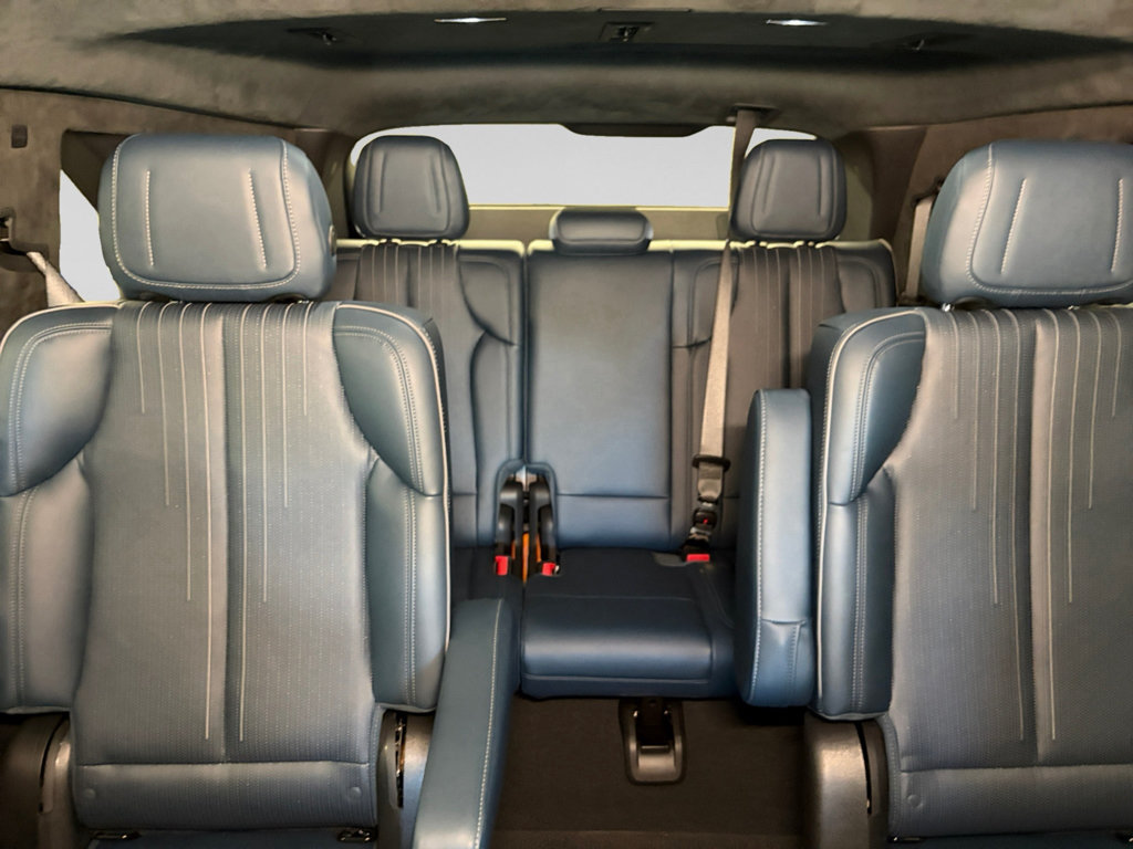 Used 2025 Cadillac Escalade IQ Luxury 2 w/ LPO, Premium Carpet Package AWD/4WD image 23