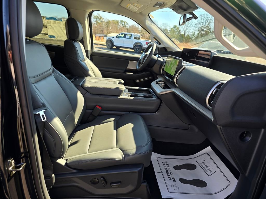 New 2026 Ford Expedition Active RWD image 13