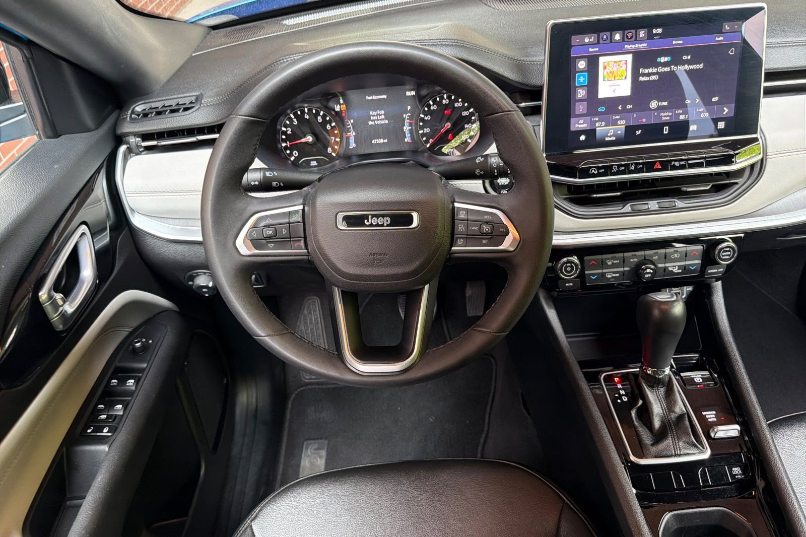 Used 2025 Jeep Compass Limited AWD/4WD image 19