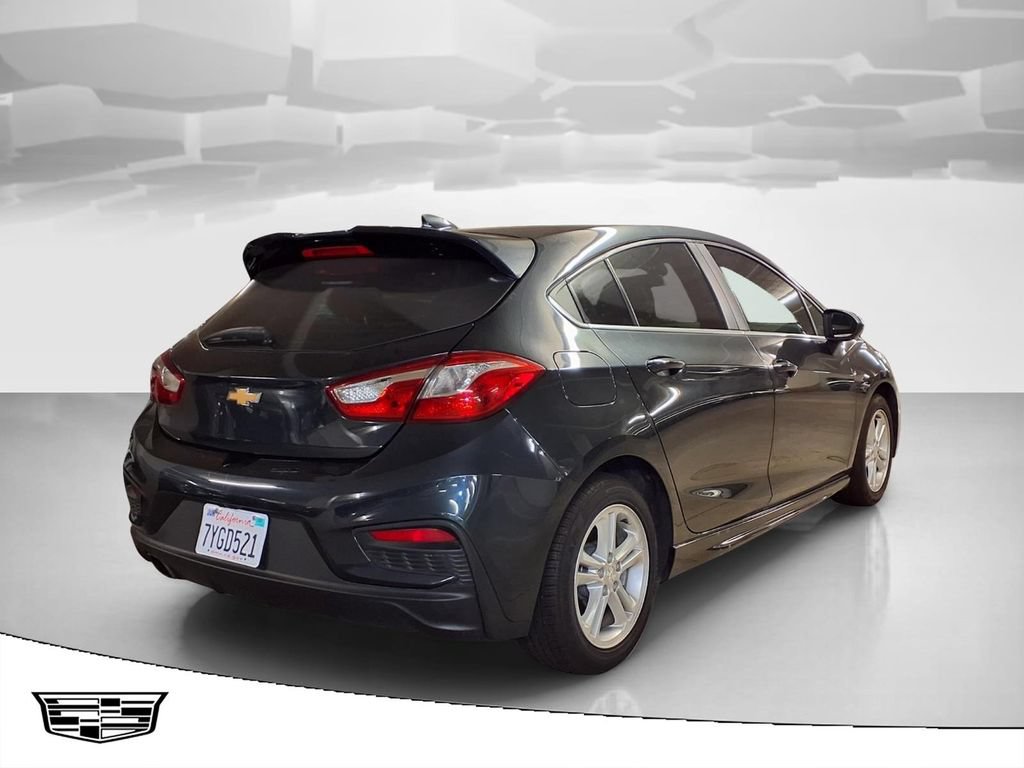 Used 2017 Chevrolet Cruze LT w/ Convenience Package FWD image 2