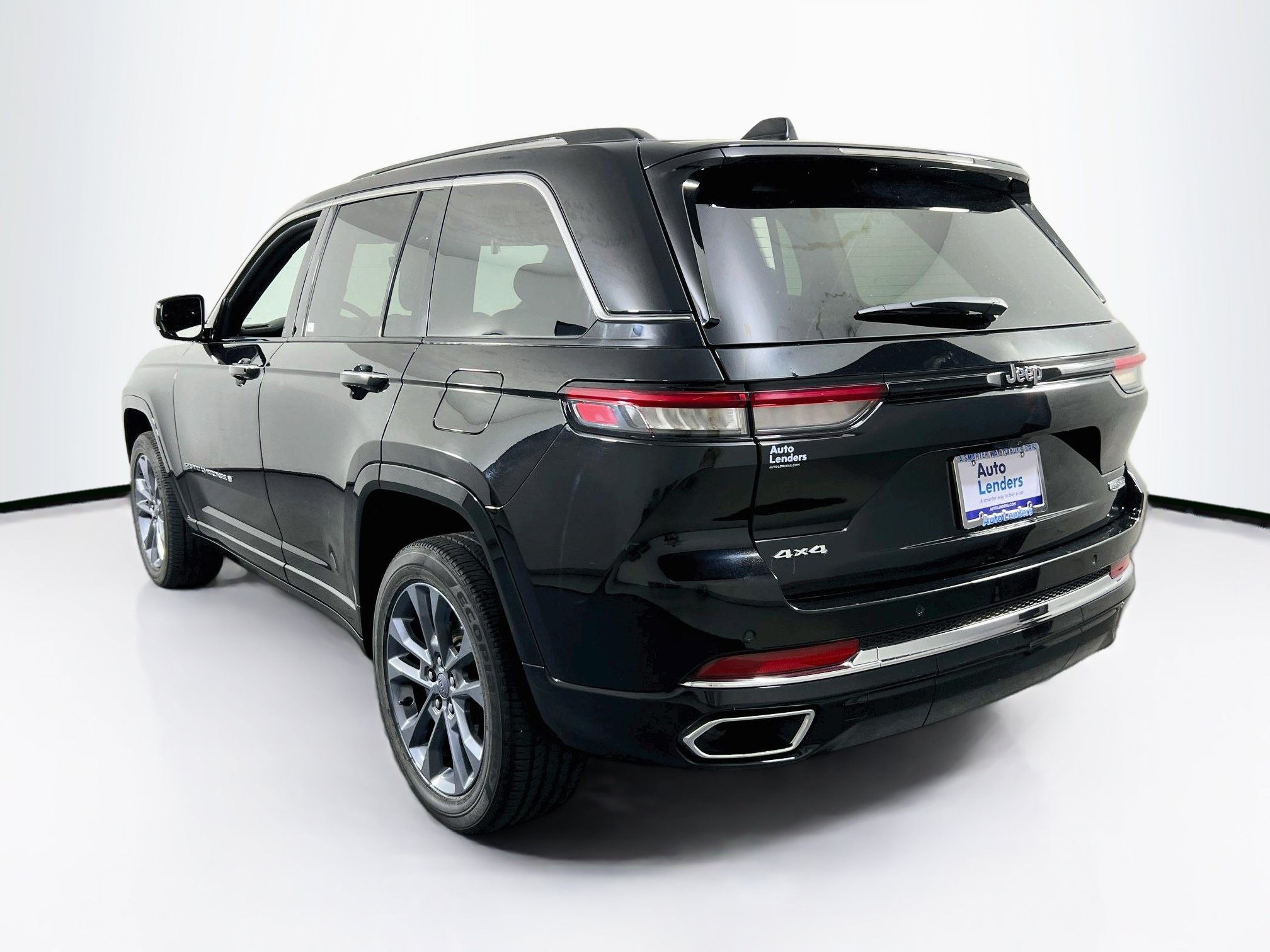Used 2023 Jeep Grand Cherokee Overland AWD/4WD image 7