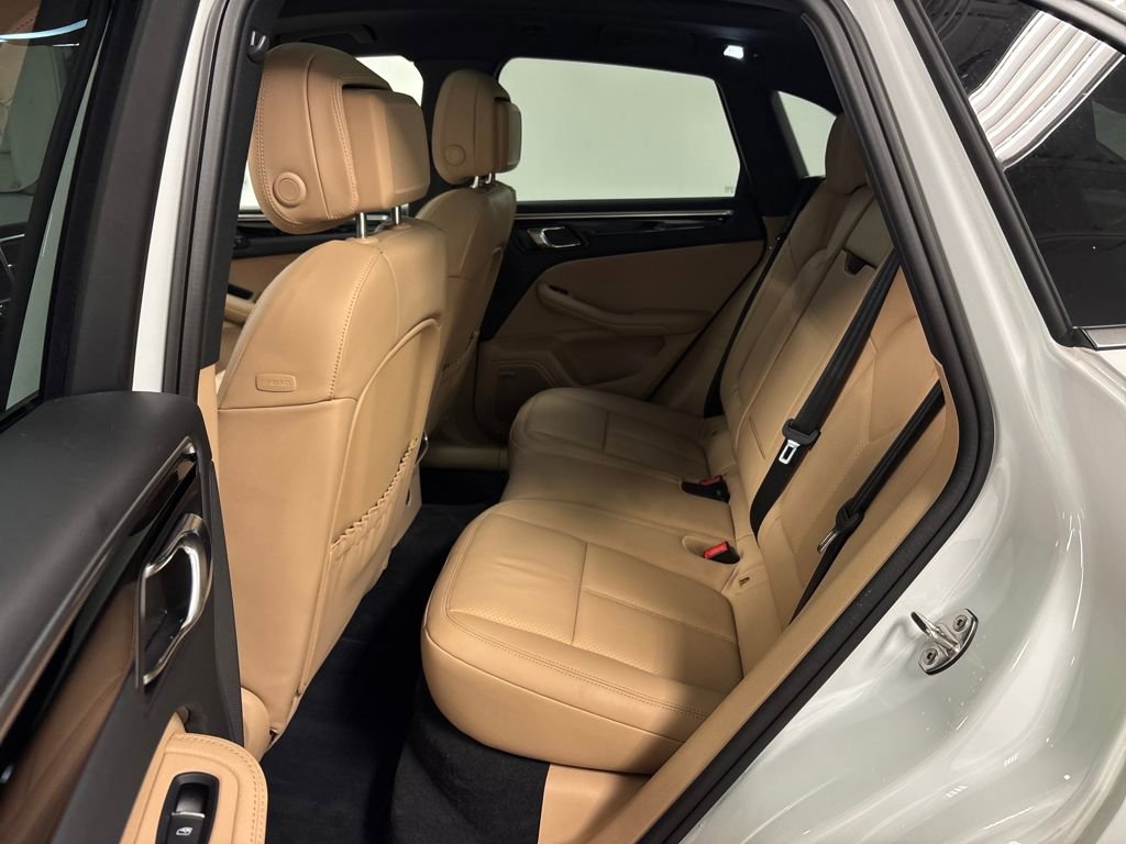 Used 2024 Porsche Macan image 28