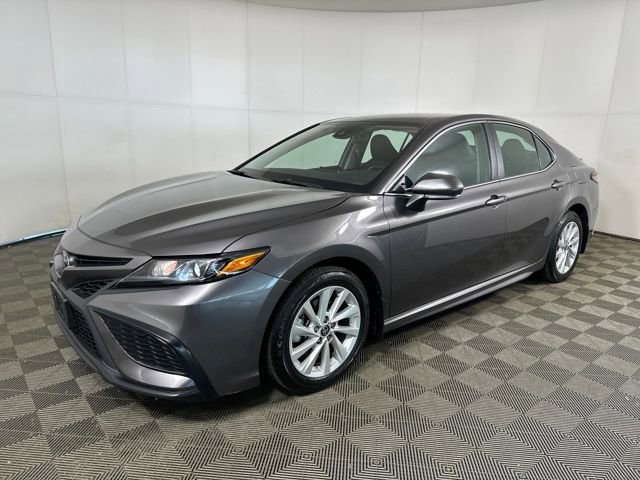 Used 2024 Toyota Camry SE image 7