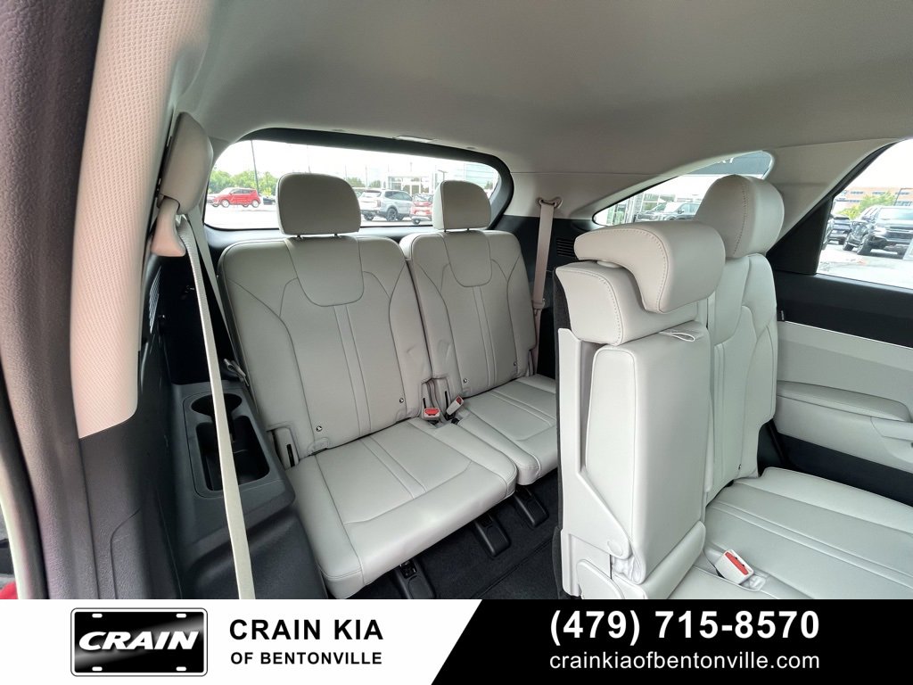 New 2025 Kia Sorento S image 29