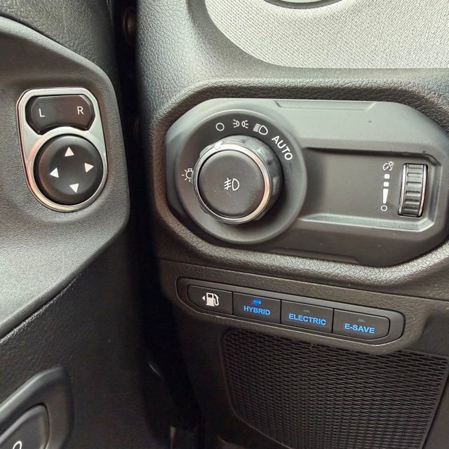 Used 2025 Jeep Wrangler Unlimited Sport S 4xe AWD/4WD image 25