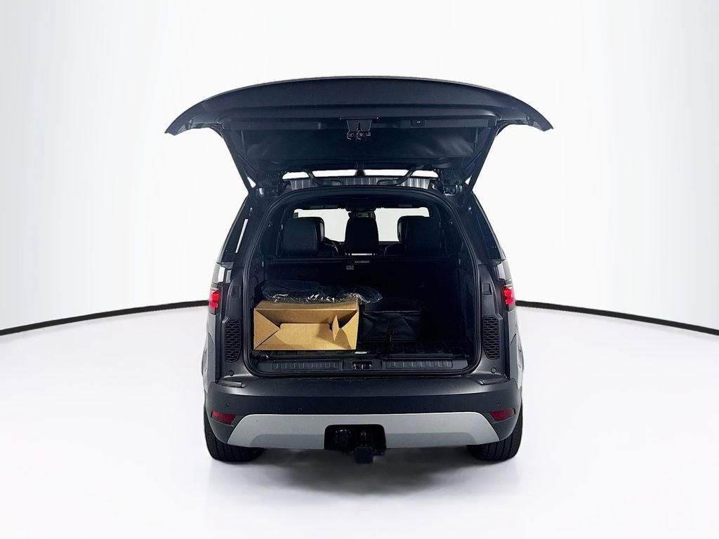 New 2025 Land Rover Discovery S image 26