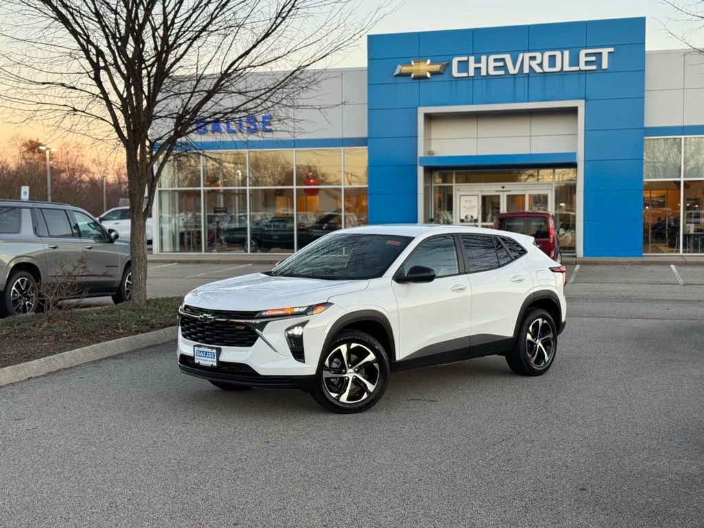 Used 2025 Chevrolet Trax RS w/ Driver Confidence Package image 9