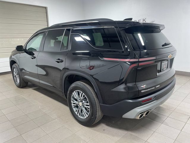 Used 2025 Chevrolet Traverse LT AWD/4WD image 4