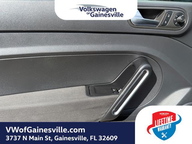 Used 2019 Volkswagen Beetle 2.0T S FWD image 11