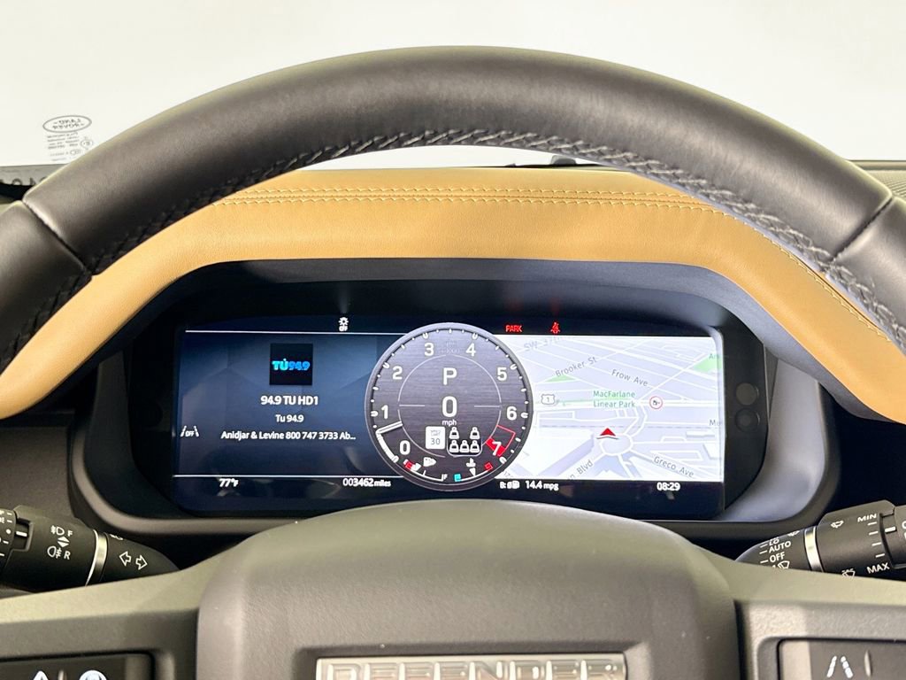 Used 2025 Land Rover Defender 130 S image 10