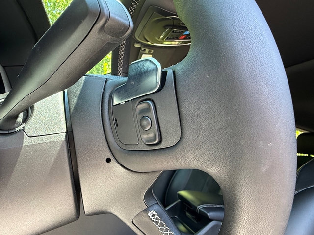 Used 2025 Jeep Grand Cherokee Altitude AWD/4WD image 13