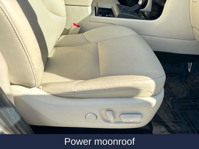 Used 2023 Lexus GX 460 Luxury w/ Accessory Package image 18