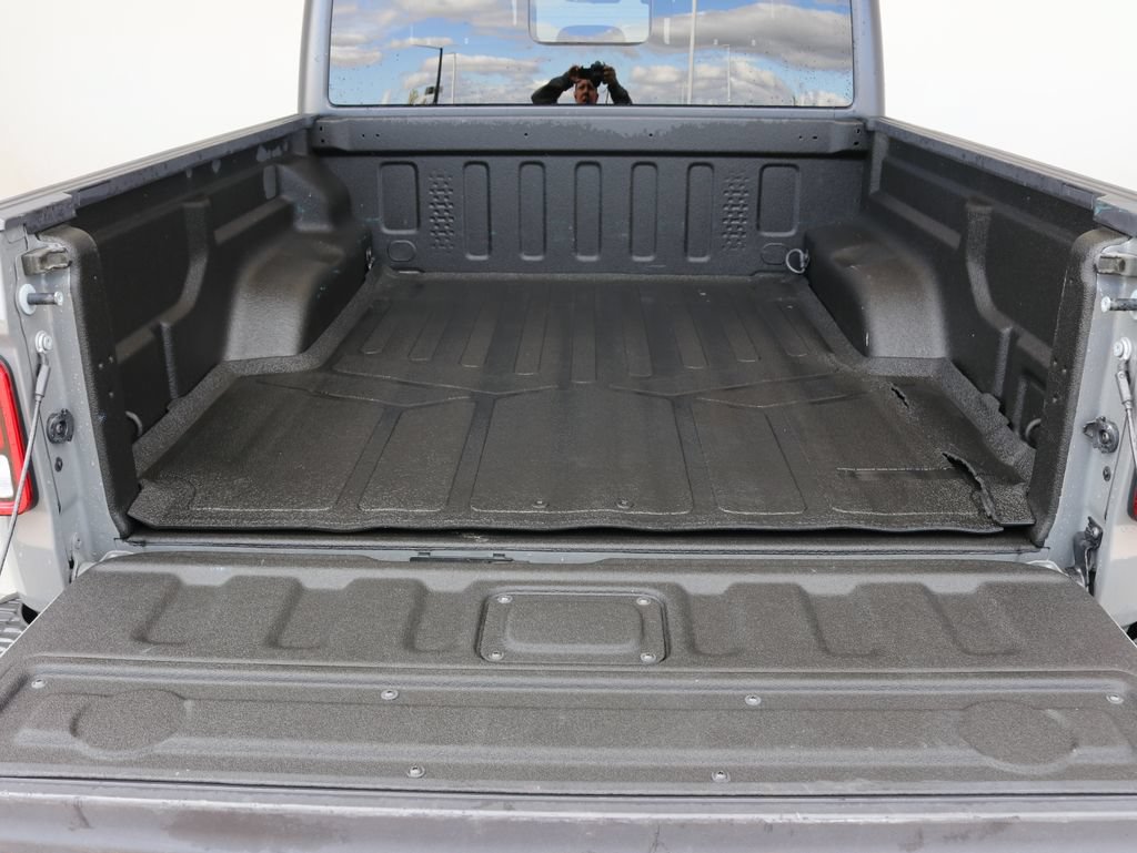 Used 2021 Jeep Gladiator Rubicon w/ Trailer Tow Package AWD/4WD image 29