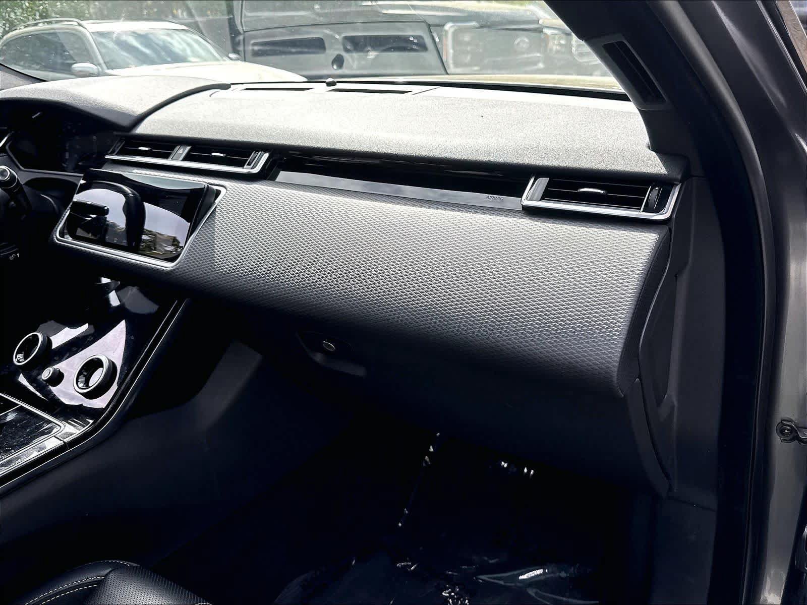 Used 2019 Land Rover Range Rover Velar R-Dynamic SE AWD/4WD image 16