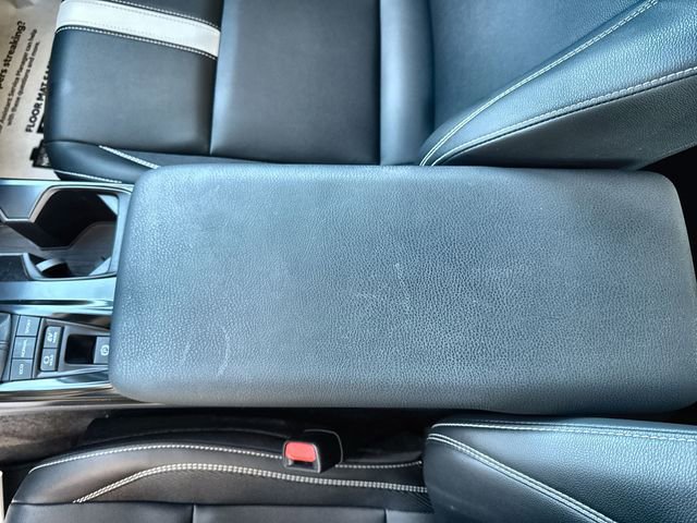 Used 2025 Toyota Camry SE image 29