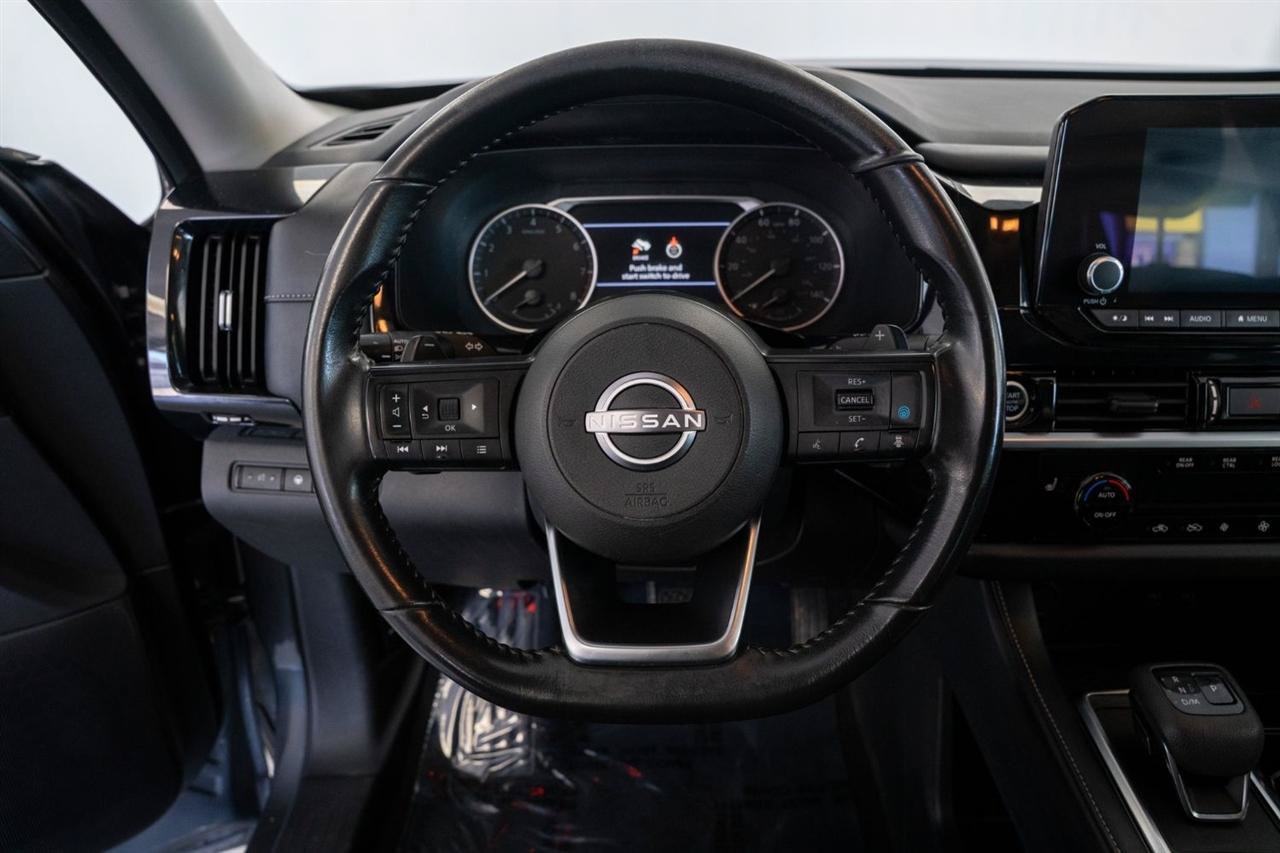 Used 2024 Nissan Pathfinder SV AWD/4WD image 17
