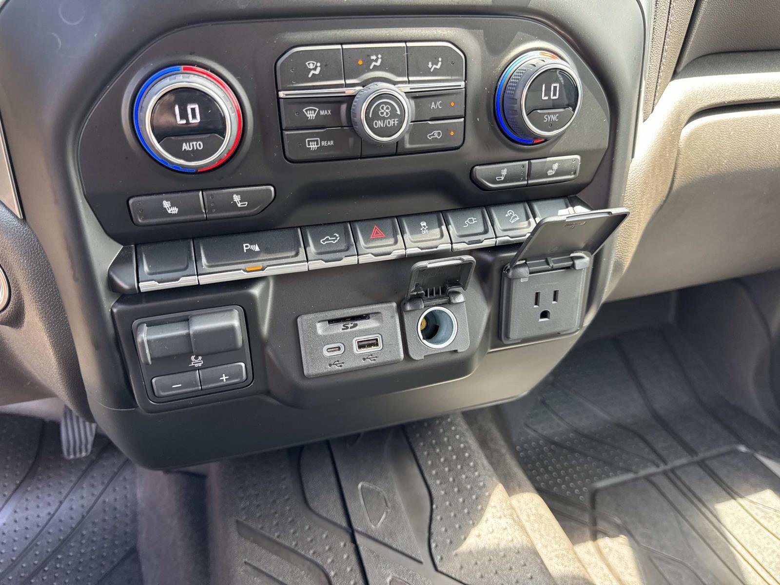 Used 2023 Chevrolet Silverado 2500 LT w/ Convenience Package image 26