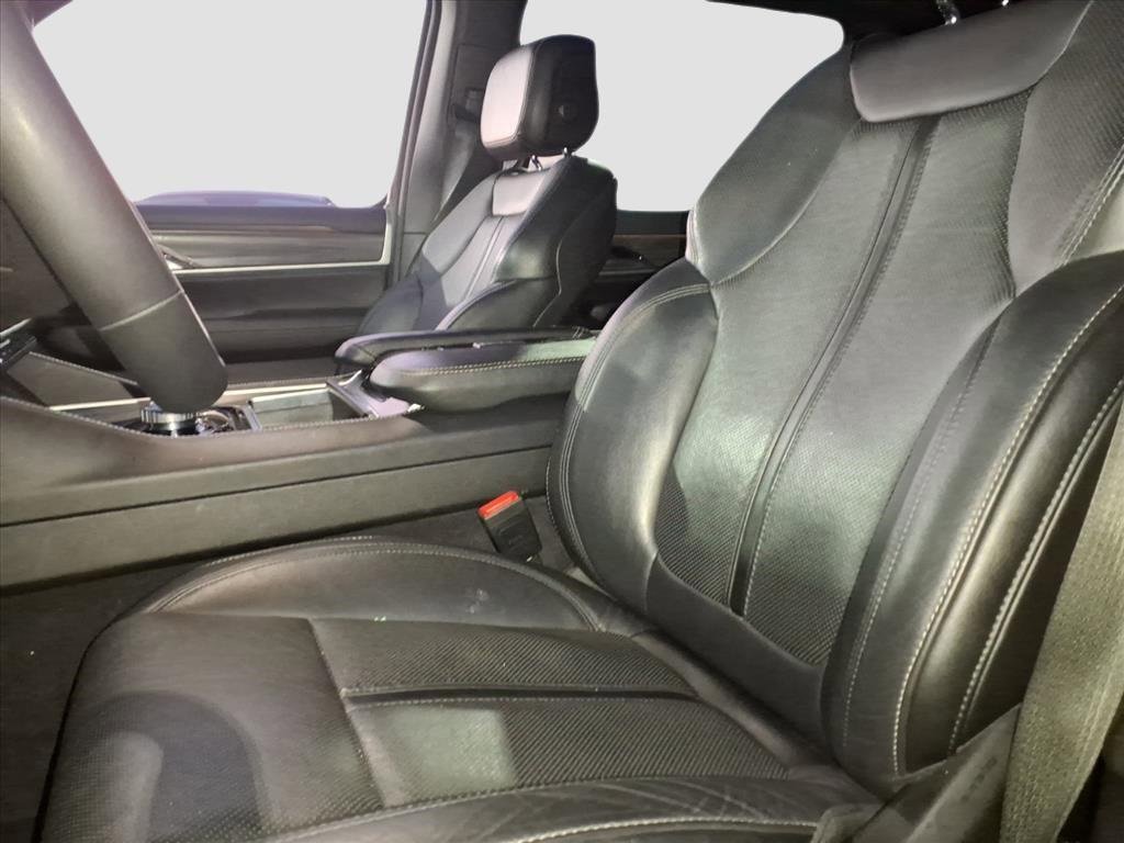 Used 2024 Jeep Wagoneer Series II w/ Flexible Seating Group image 25