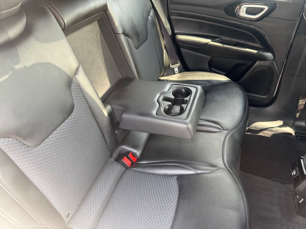 Used 2022 Jeep Compass Latitude AWD/4WD image 47