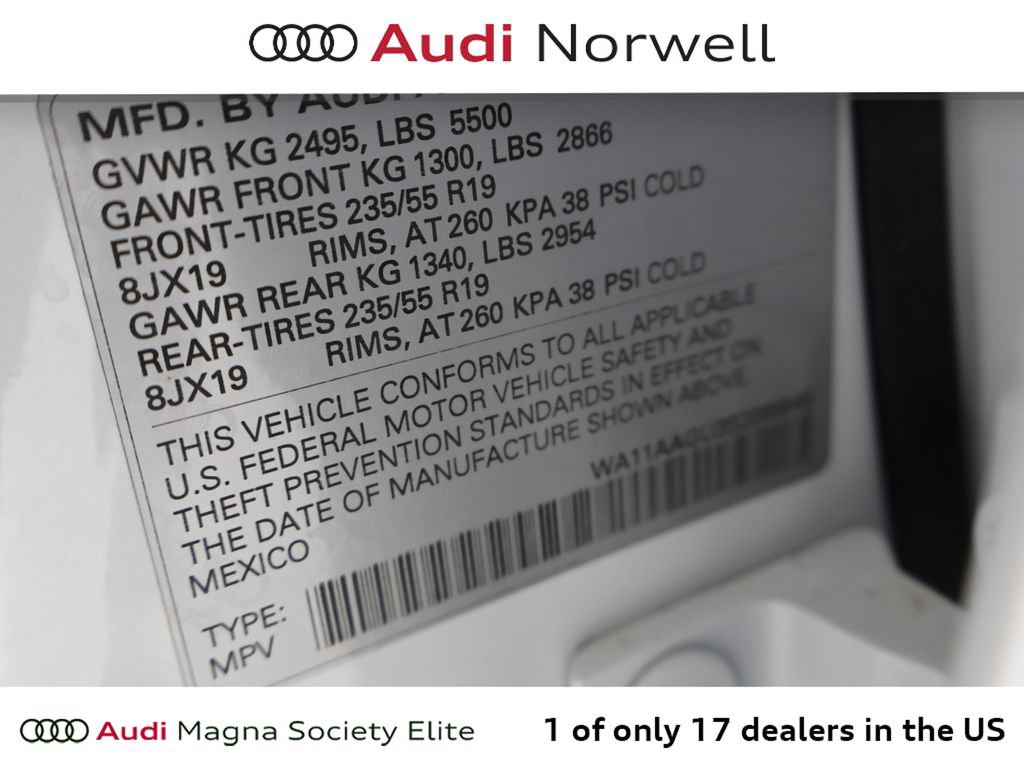 Used 2025 Audi Q5 Premium w/ Convenience Package AWD/4WD image 3