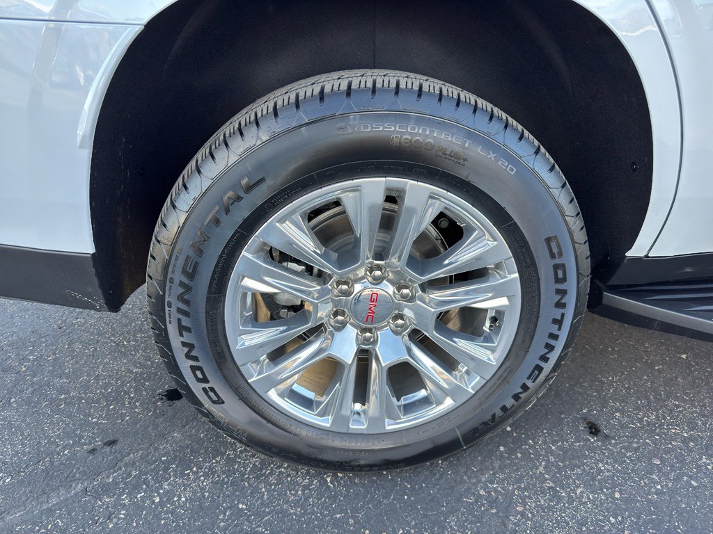 New 2026 GMC Yukon Denali w/ LPO, Floor Liner Package image 9