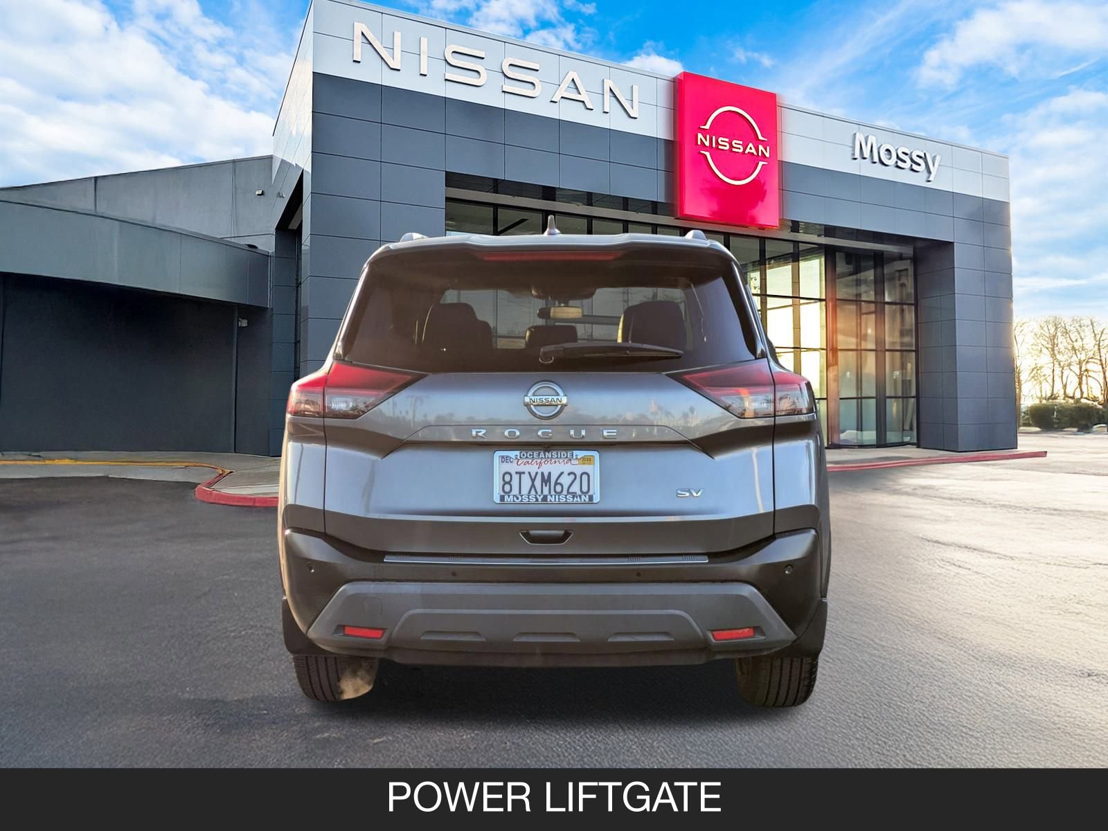 Used 2021 Nissan Rogue SV w/ Premium Package image 9