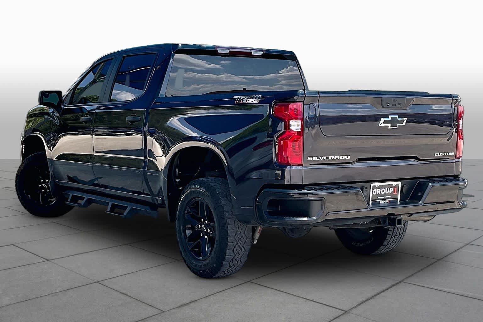 Used 2022 Chevrolet Silverado 1500 Custom Trail Boss AWD/4WD image 12