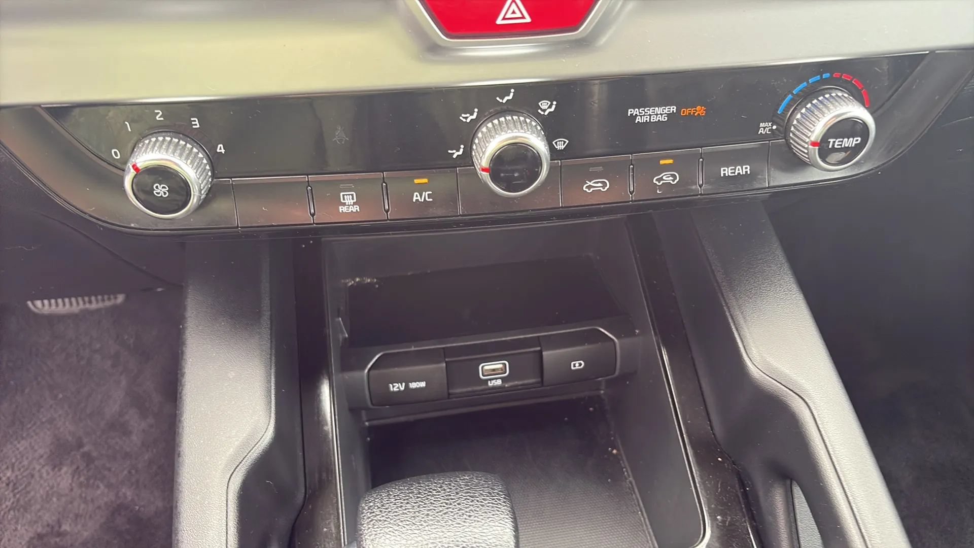 Used 2020 Kia Telluride LX FWD image 28