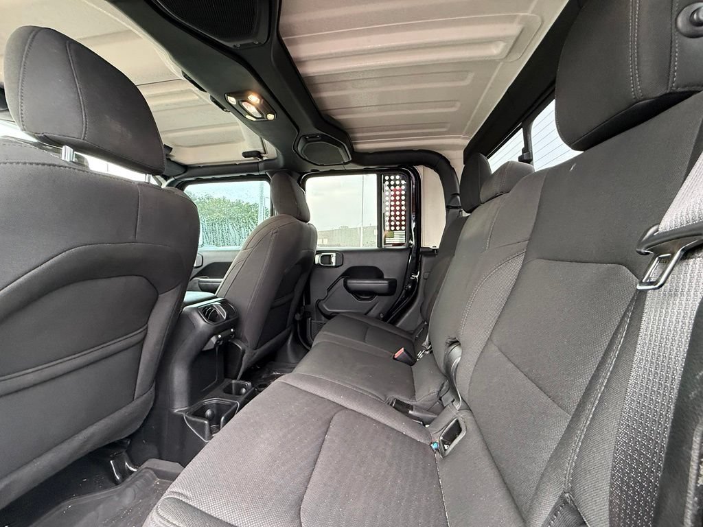 Used 2022 Jeep Gladiator Sport AWD/4WD image 15