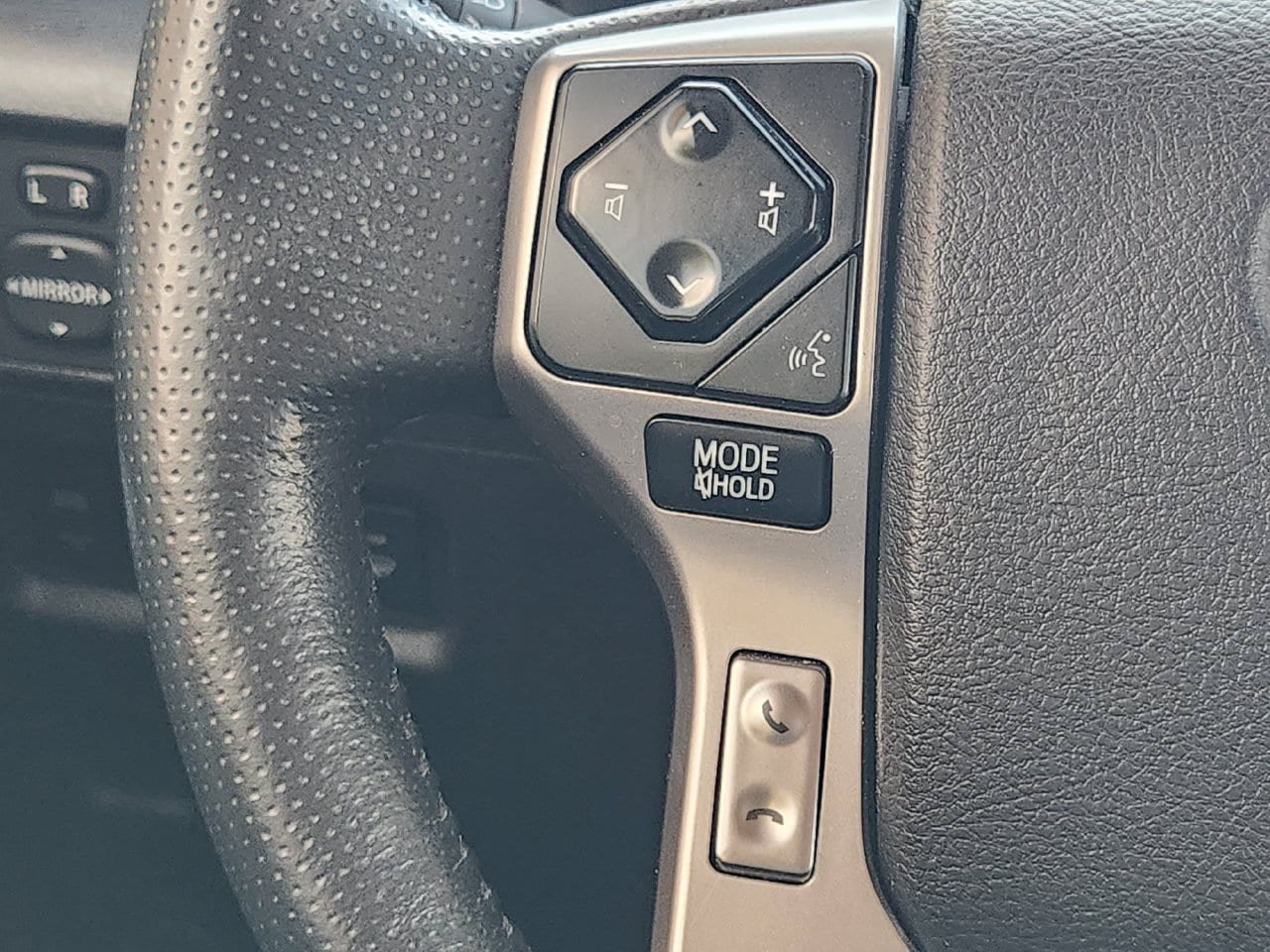 Used 2024 Toyota 4Runner SR5 Premium w/ Moonroof Package AWD/4WD image 27