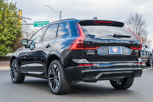 New 2026 Volvo XC60 T8 Plus w/ Protection Package Premier AWD/4WD image 5