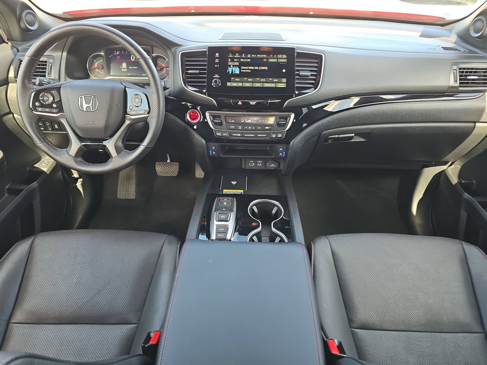 Certified 2025 Honda Passport Black Edition image 9