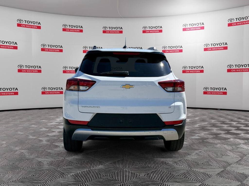 Used 2023 Chevrolet TrailBlazer LT w/ Convenience Package FWD image 4