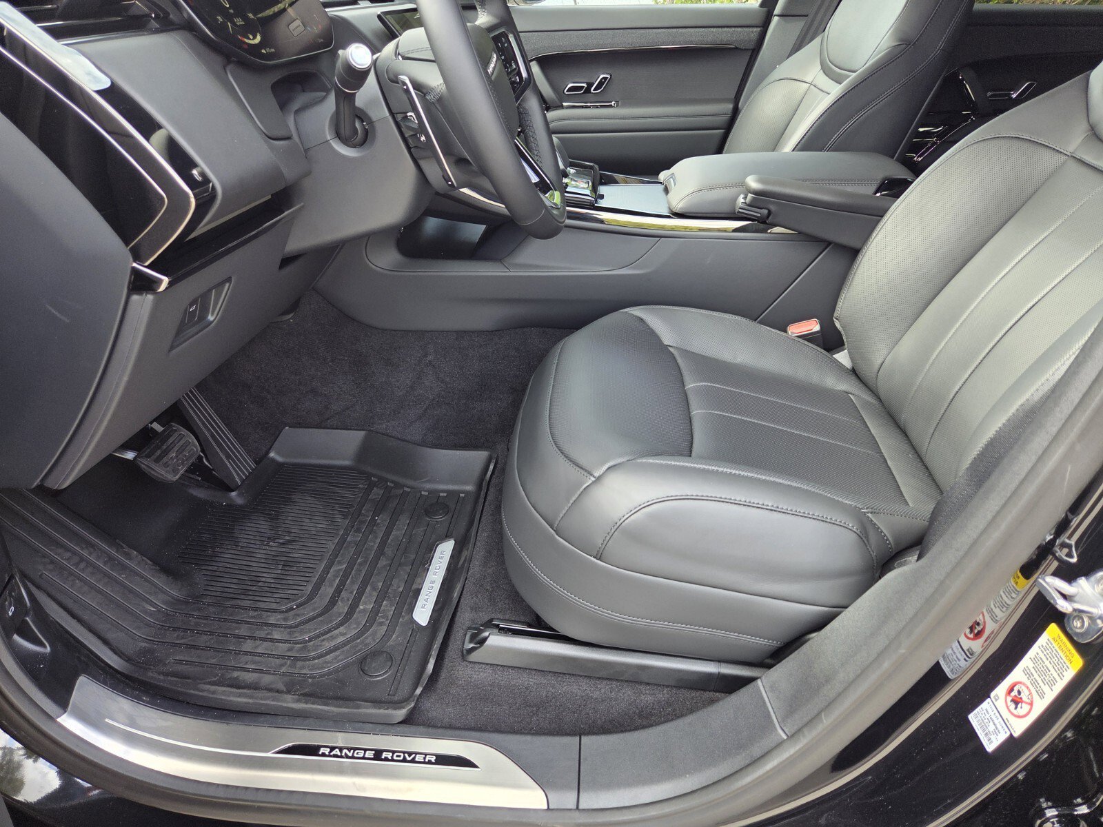 New 2025 Land Rover Range Rover Sport SE image 12