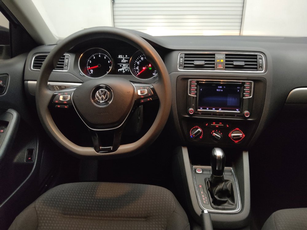 Used 2016 Volkswagen Jetta SE image 22
