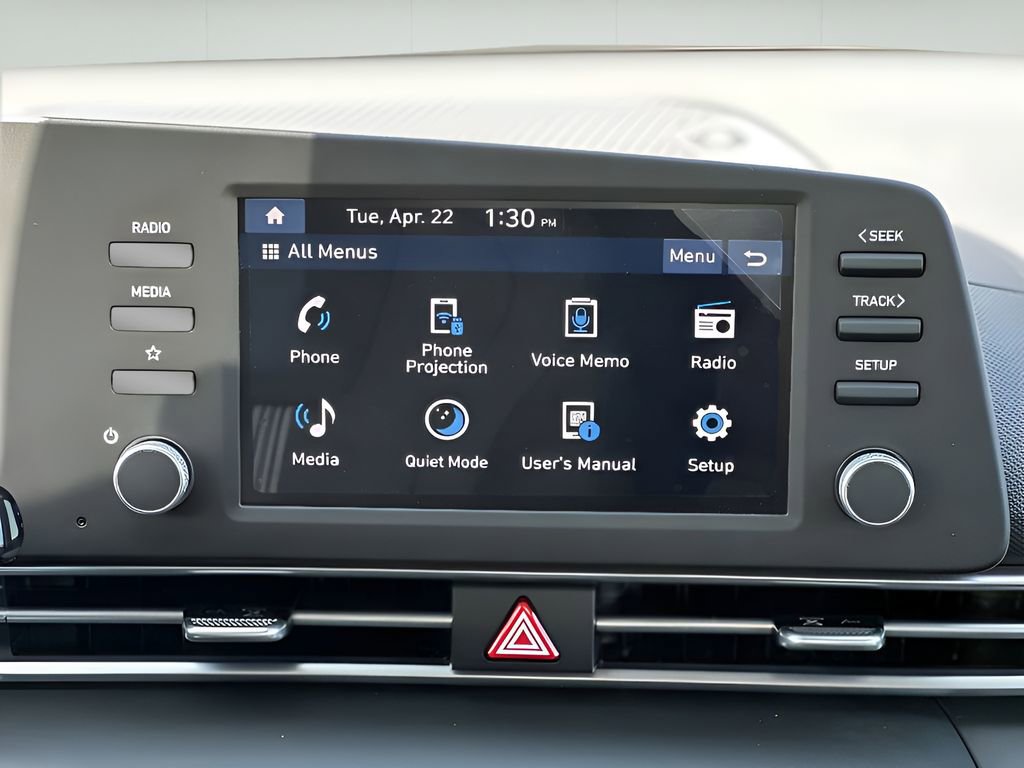 Used 2025 Hyundai Elantra SE w/ Cargo Package image 21