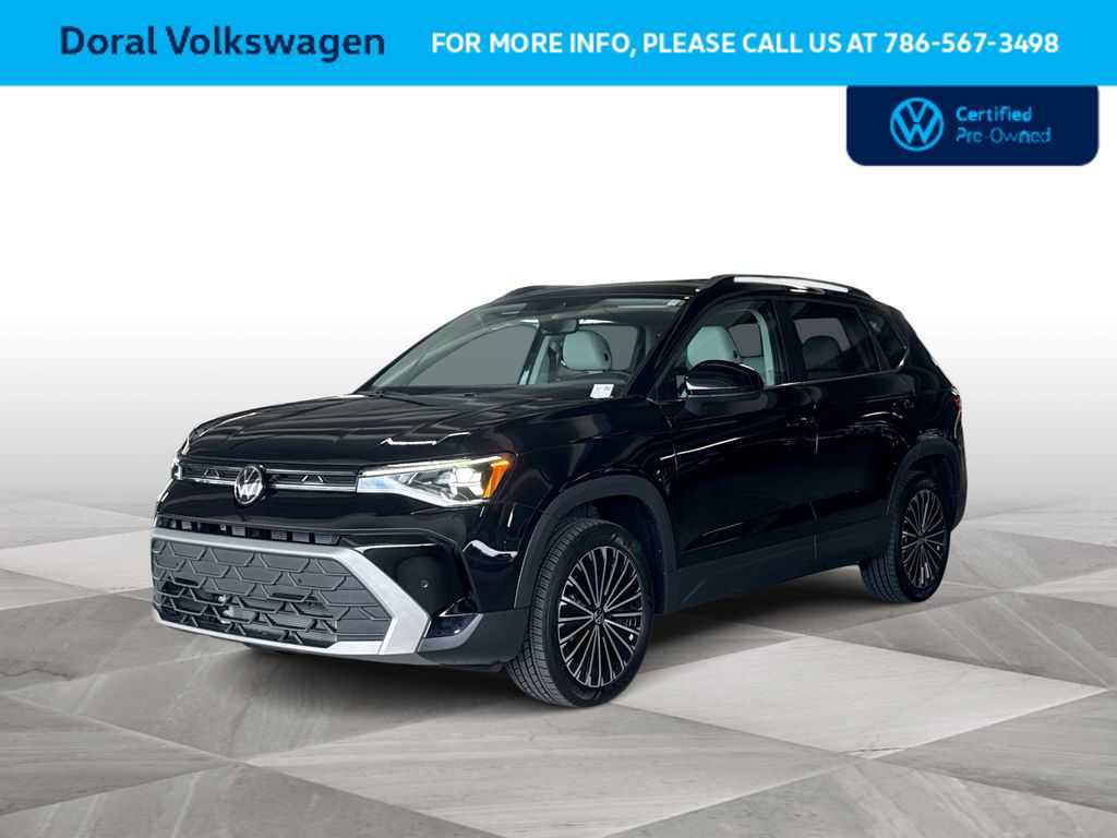Used 2025 Volkswagen Taos SE FWD image 4