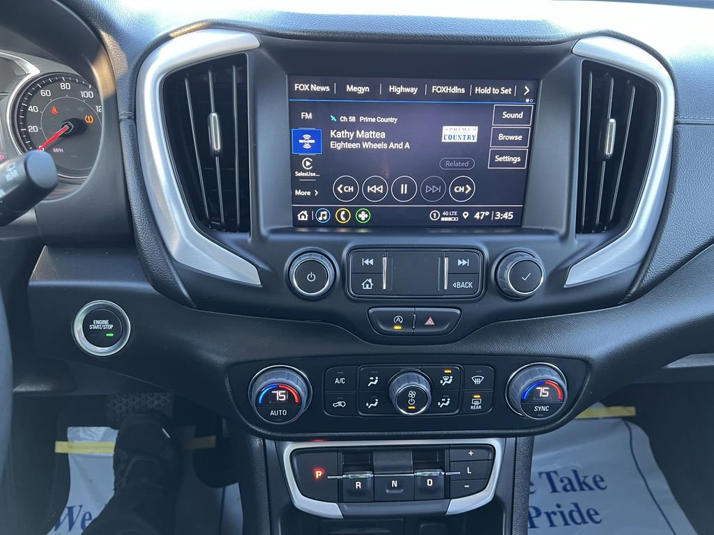 Used 2024 GMC Terrain SLT image 11