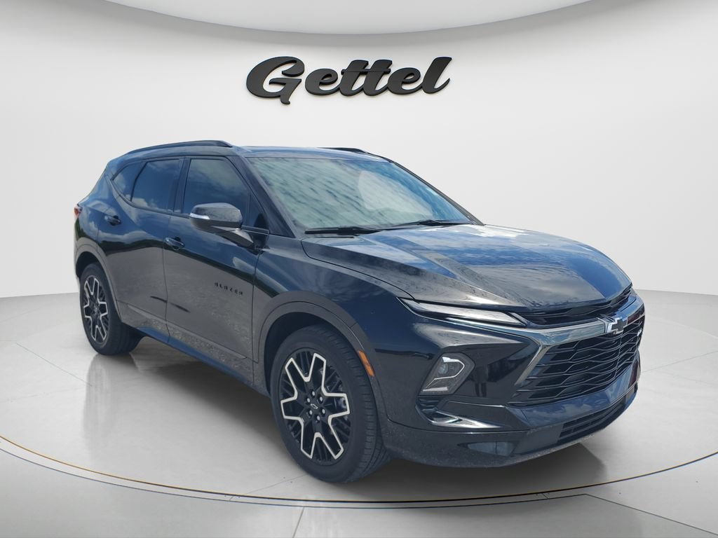 Used 2025 Chevrolet Blazer RS w/ Driver Confidence II Package AWD/4WD image 2