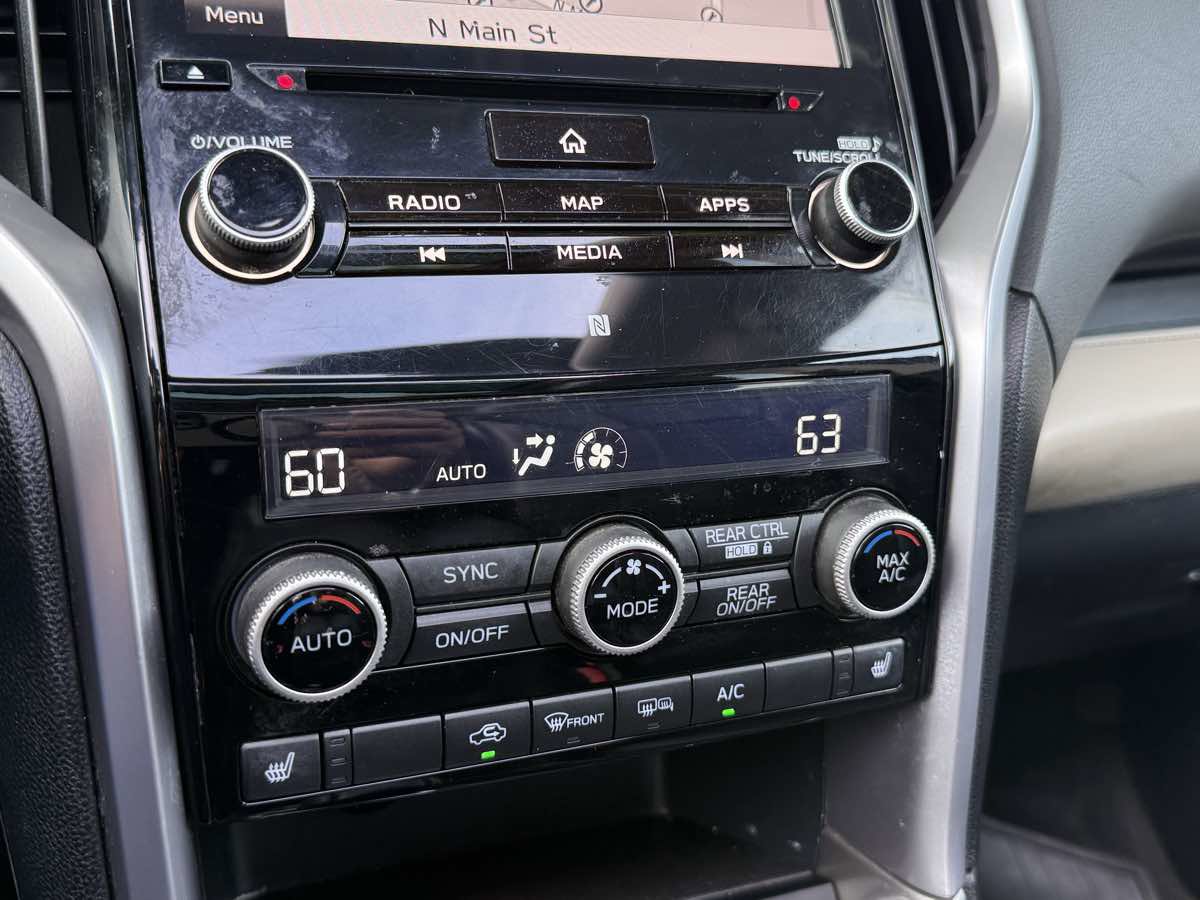 Used 2020 Subaru Ascent Limited w/ Technology Package image 13