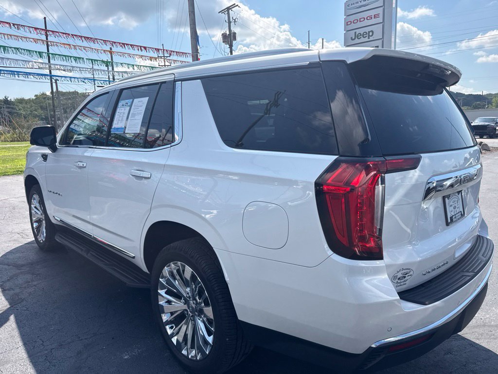 Used 2022 GMC Yukon SLT w/ SLT Luxury Package AWD/4WD image 6